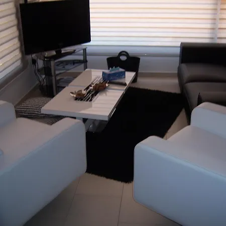 Pallinio Apartment פרוטאראס